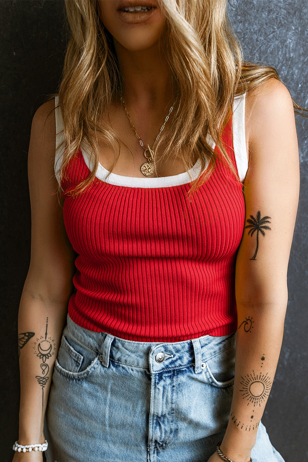 Fiery Red Contrast Trim U Neck Ribbed Knit Tank Top