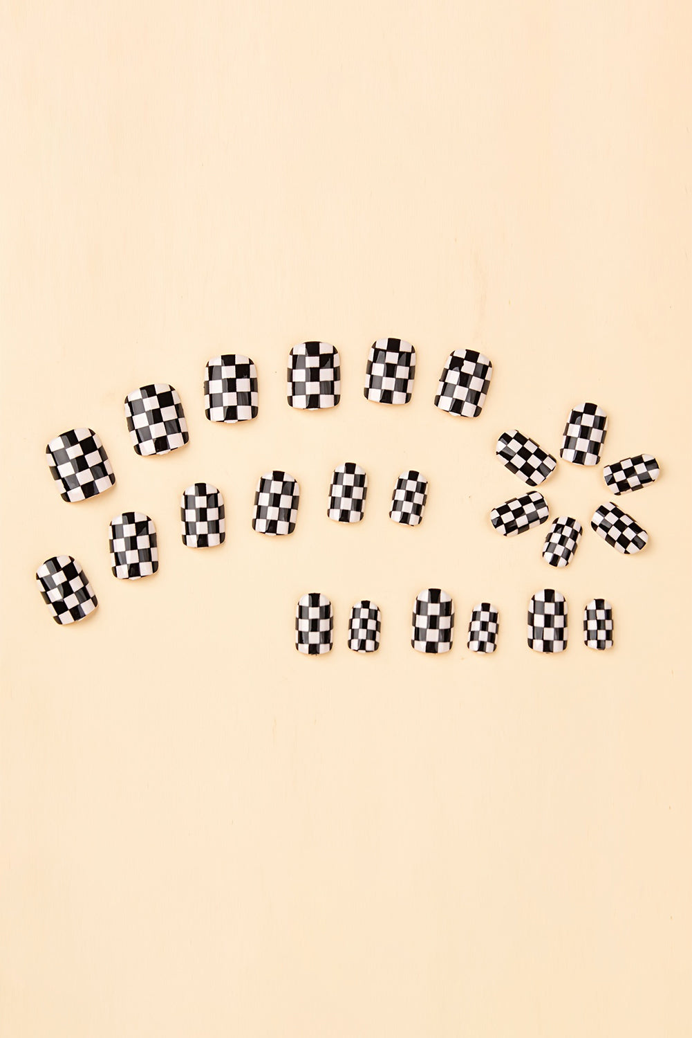 Black Checkerboard Pattern Resin Square Nail Sticker Set