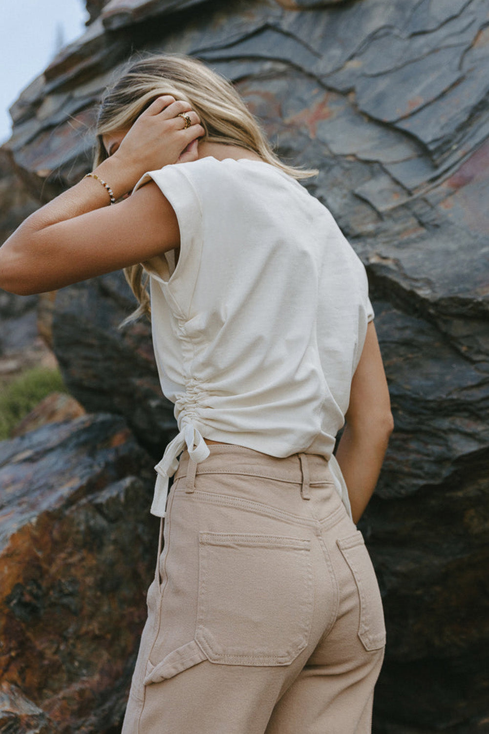 White Center Seamed Side Drawstring Cap Sleeve T-shirt