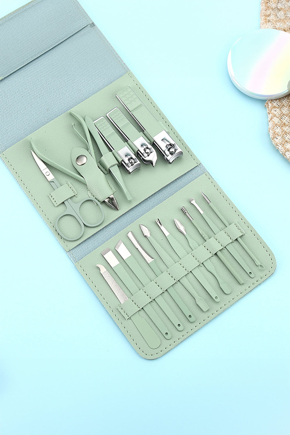 Grass Green 16pcs Portable Manicure Nail Clippers Set