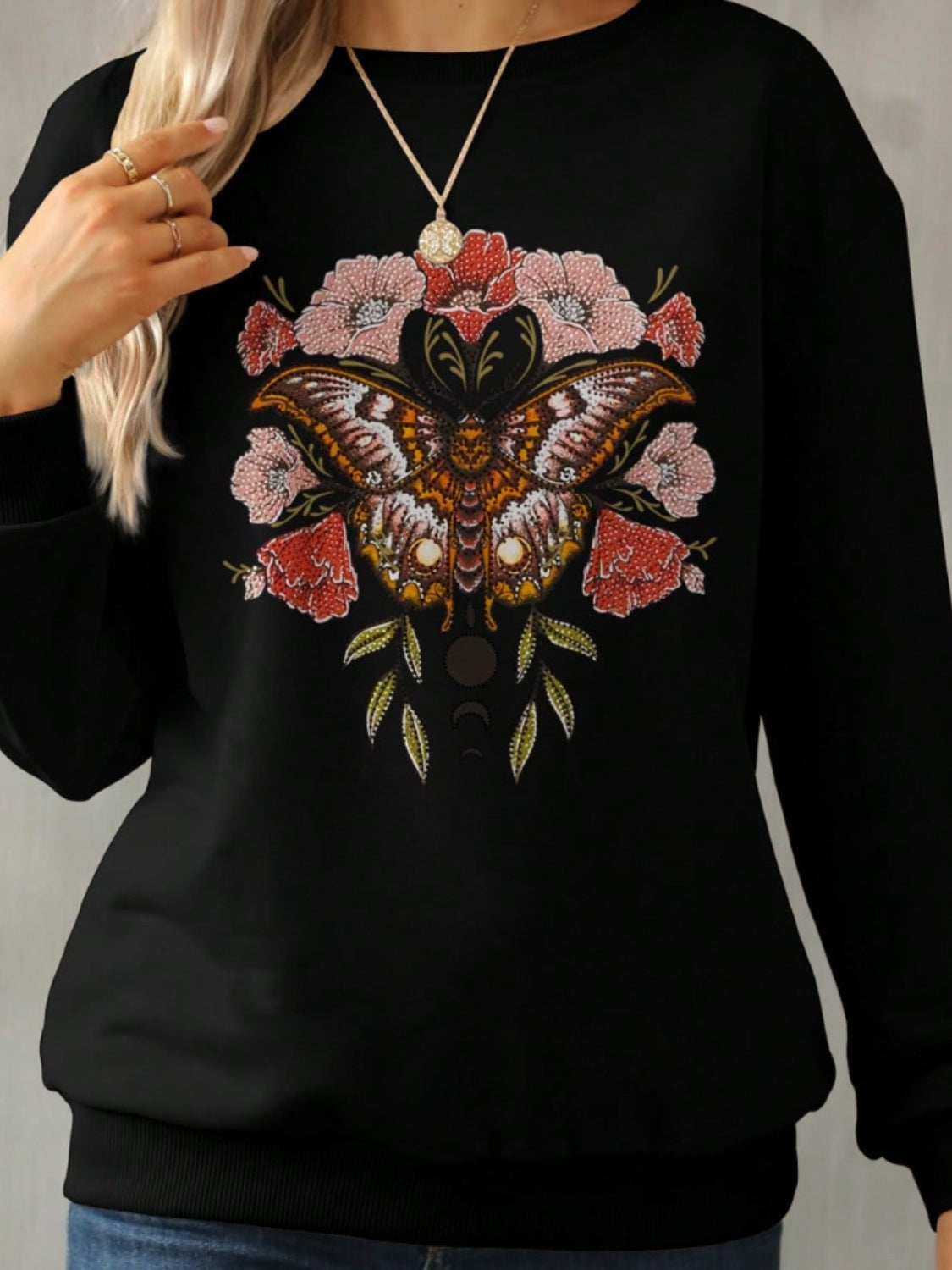 Graphic Round Neck Long Sleeve Sweatshirt