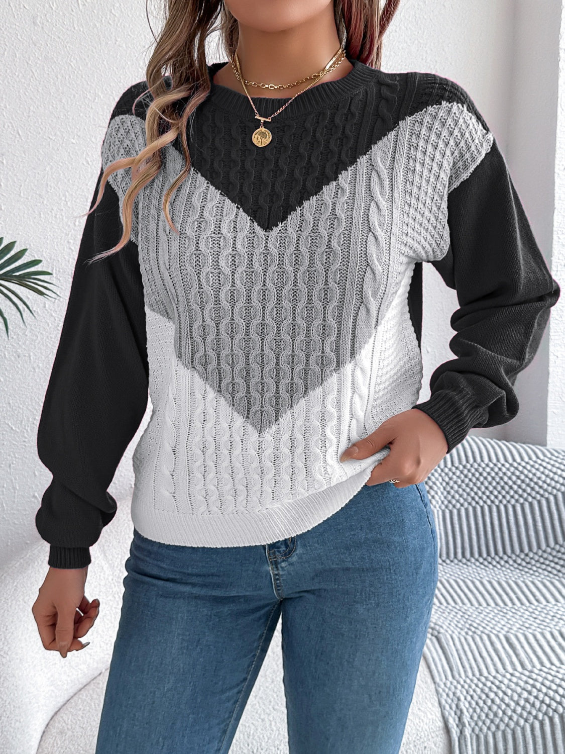 Contrast Round Neck Long Sleeve Sweater