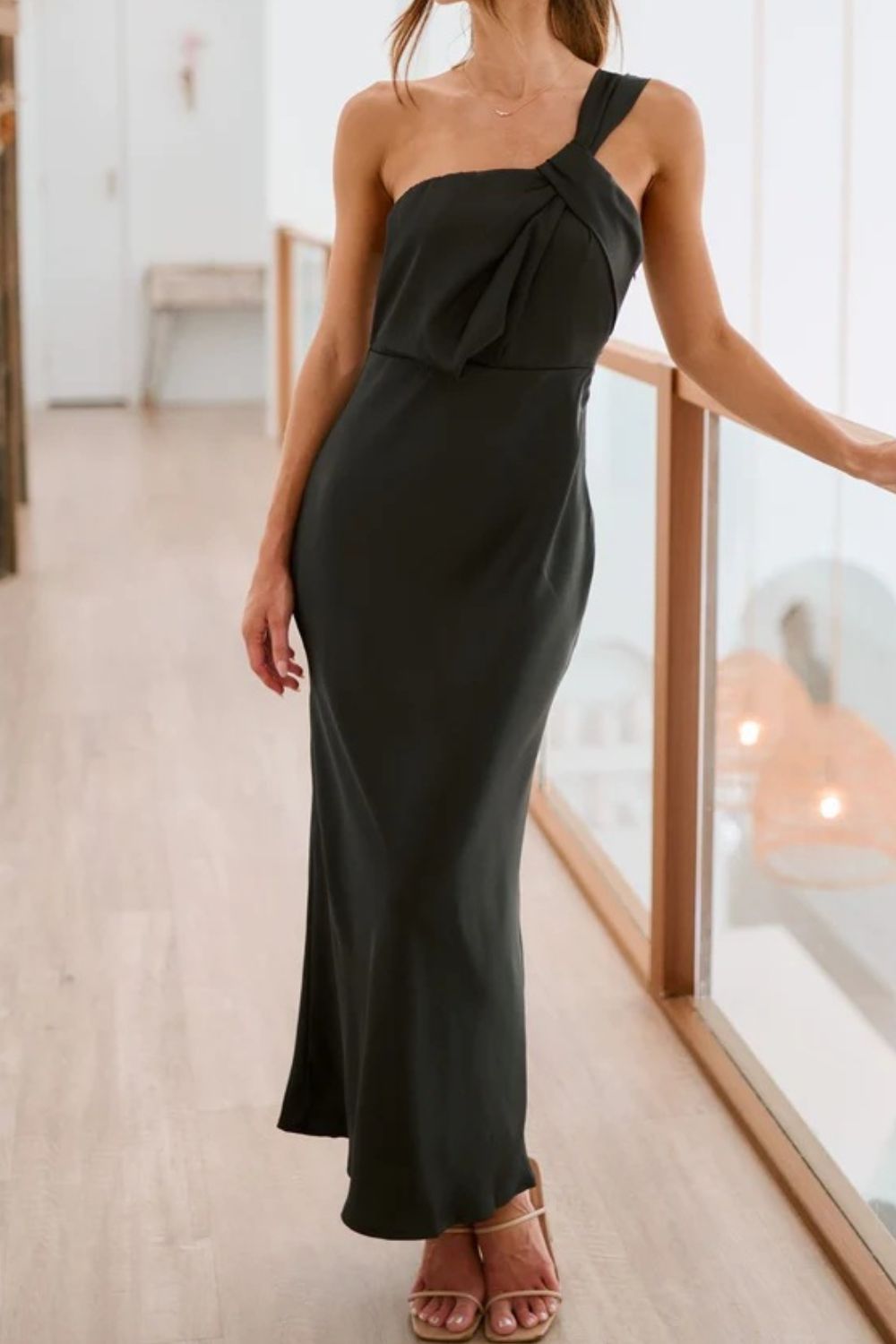 Single Shoulder Sleeveless Maxi Dress